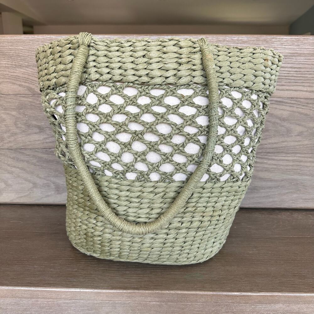 Assorted Brands Straw Shoulder Bag